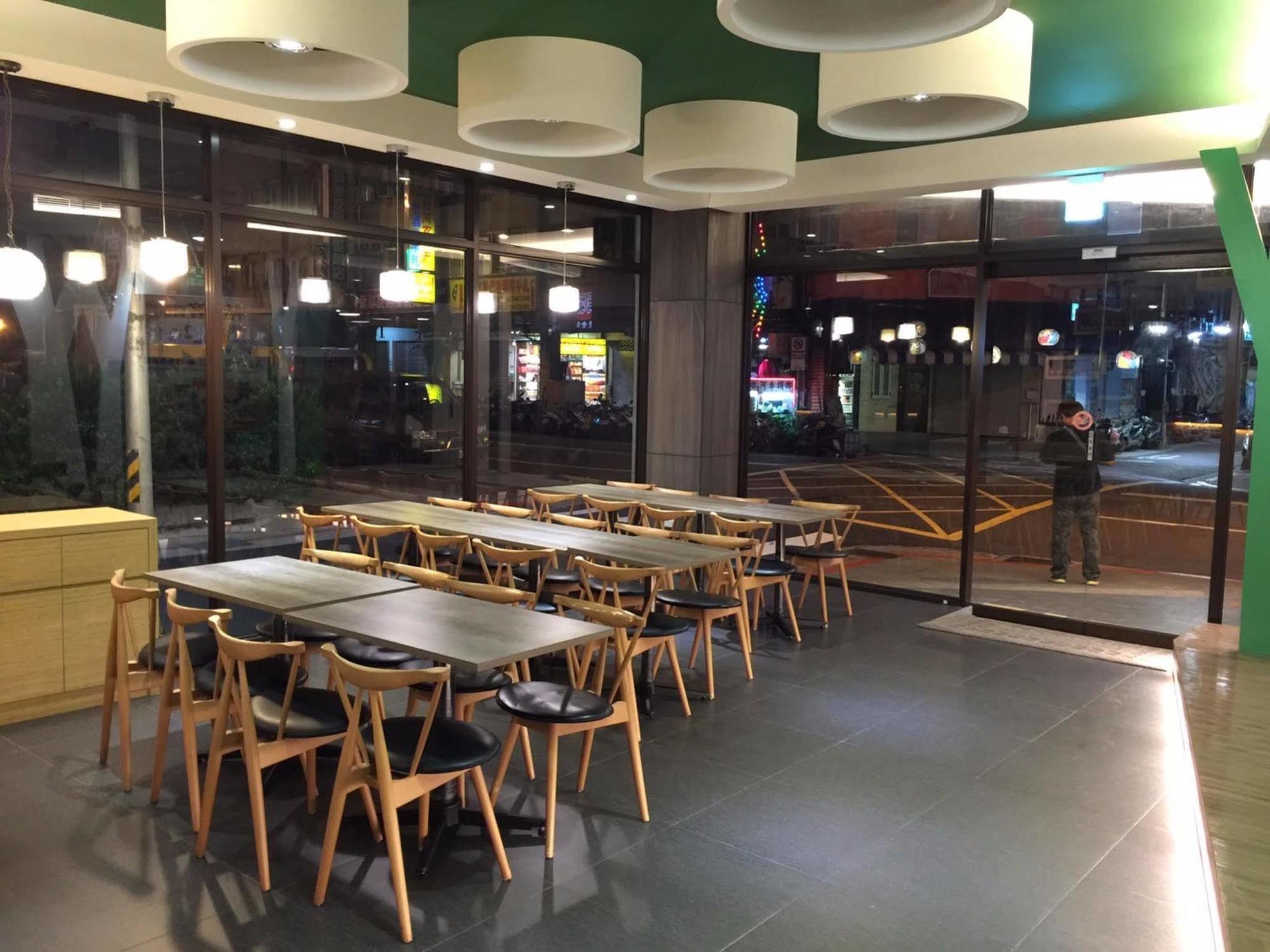 西門 ヘボ ホテル 康定 台北 台北市 エクステリア 写真